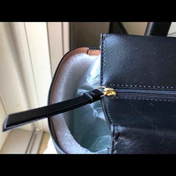 [Sold] Tory Burch - Parker Tote - Picture 4 of 7